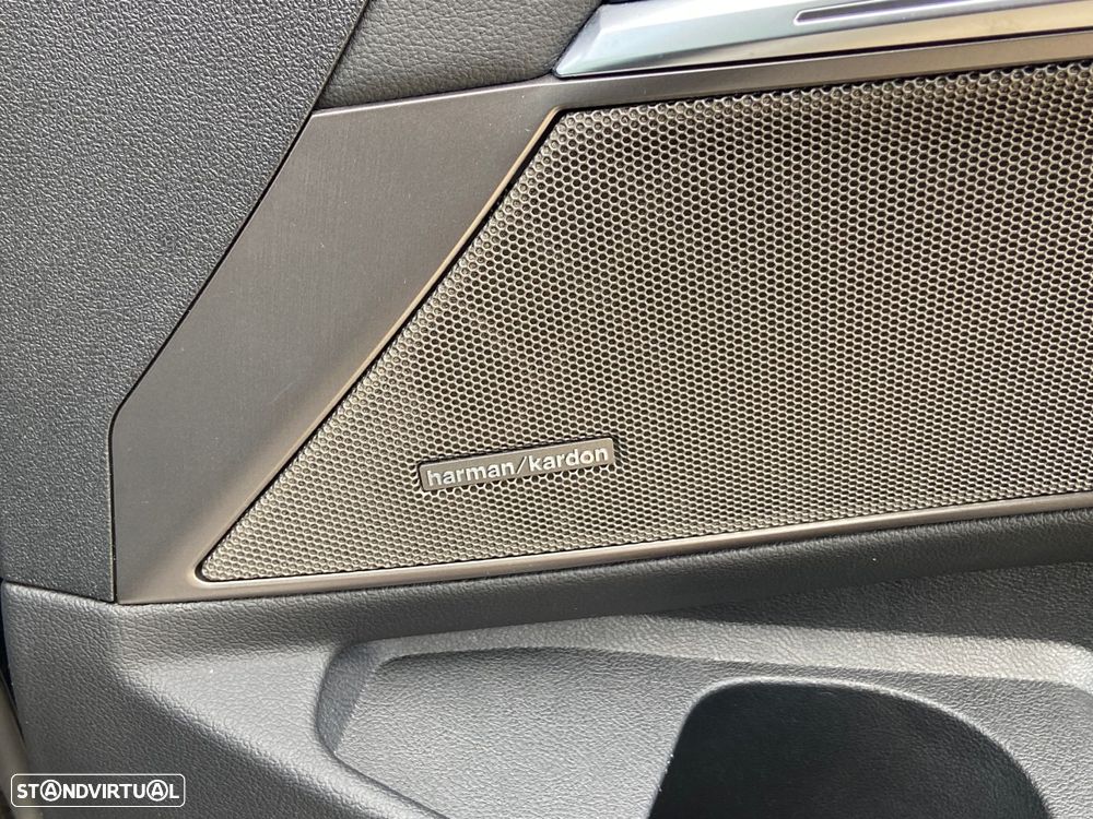 BMW 320 d Aut. Sport Line - 37