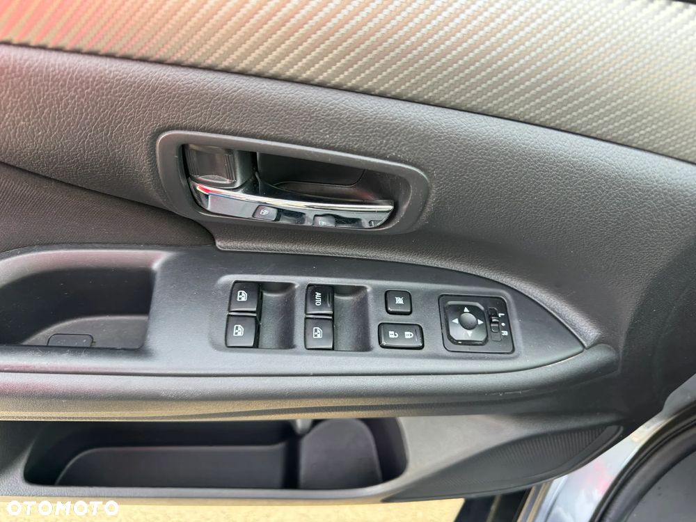 Mitsubishi Outlander 2.4 4WD CVT Instyle - 19