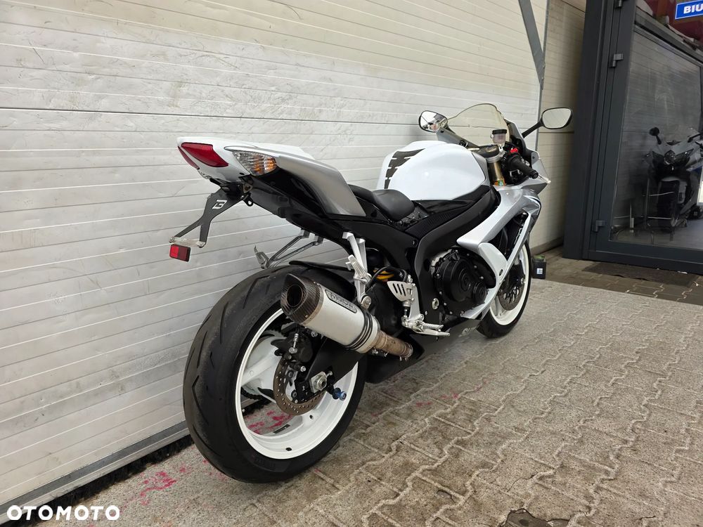 Suzuki GSX-R - 9