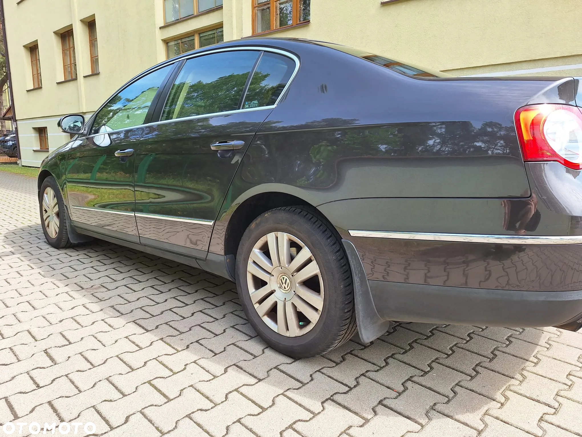 Volkswagen Passat 2.0 TDI DPF Highline - 12