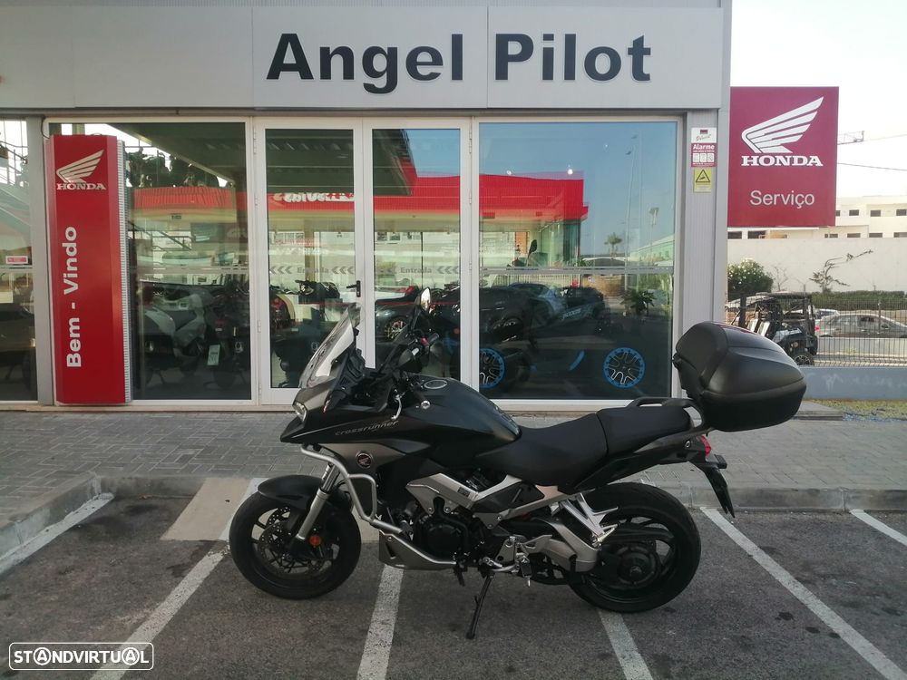 Honda VFR CROSSRUNNER (VFR800X)