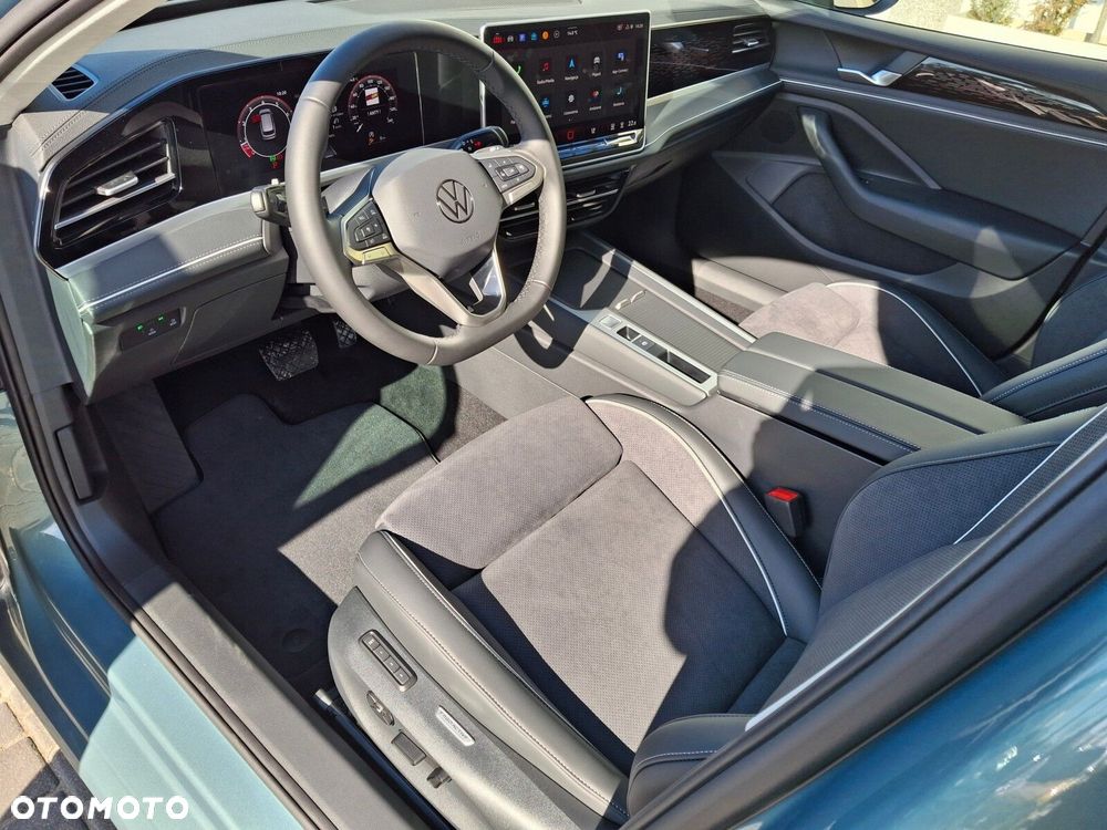 Volkswagen Passat - 12