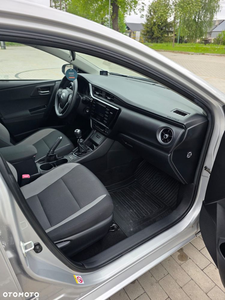 Toyota Auris 1.33 VVT-i Comfort - 13