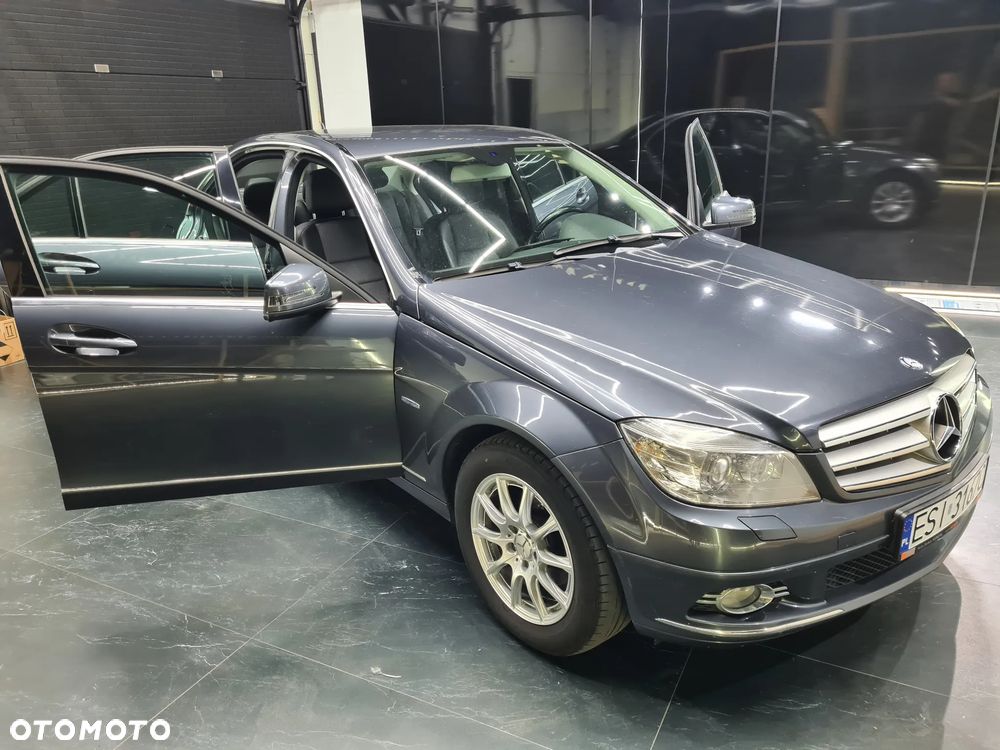 Mercedes-Benz Klasa C 180 BlueEFFICIENCY Avantgarde - 18