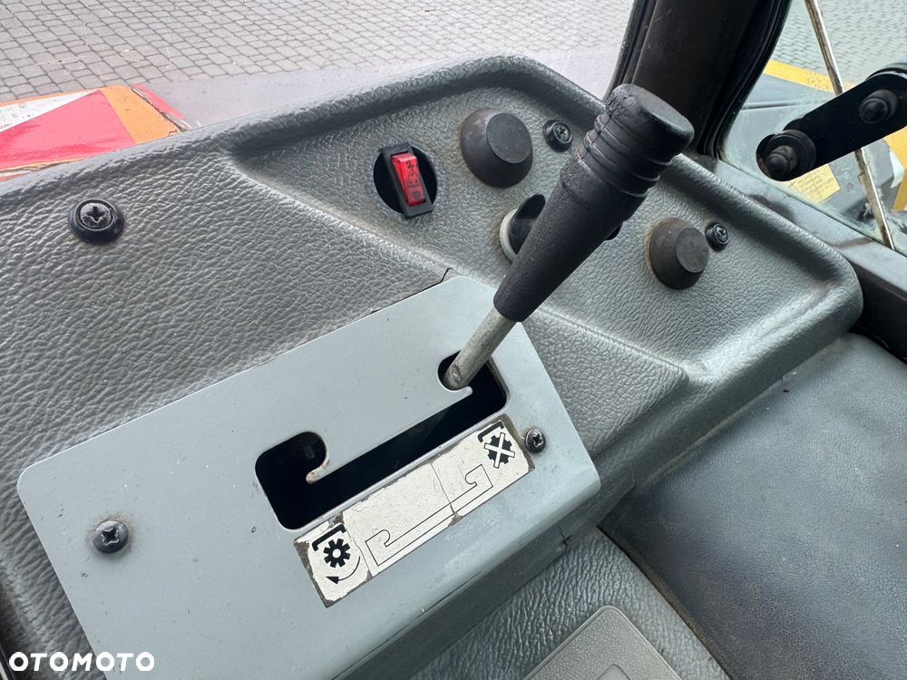 Massey Ferguson 3065 4x4 85KM Podnośnik rewers wałek WOM super stan manualna skrzynia - 20