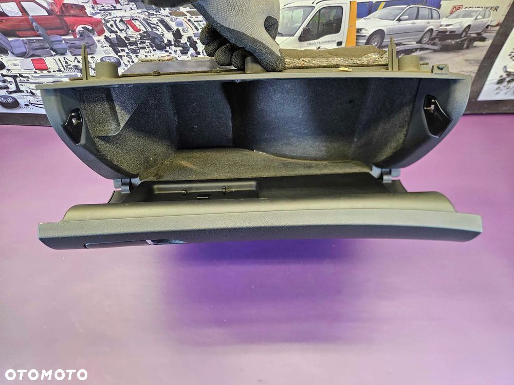Schowek Pasażera 8E1857035 C Osłona Klapa Ciemny Soul Europa Audi A4 B6 B7 Seat Exeo - 27