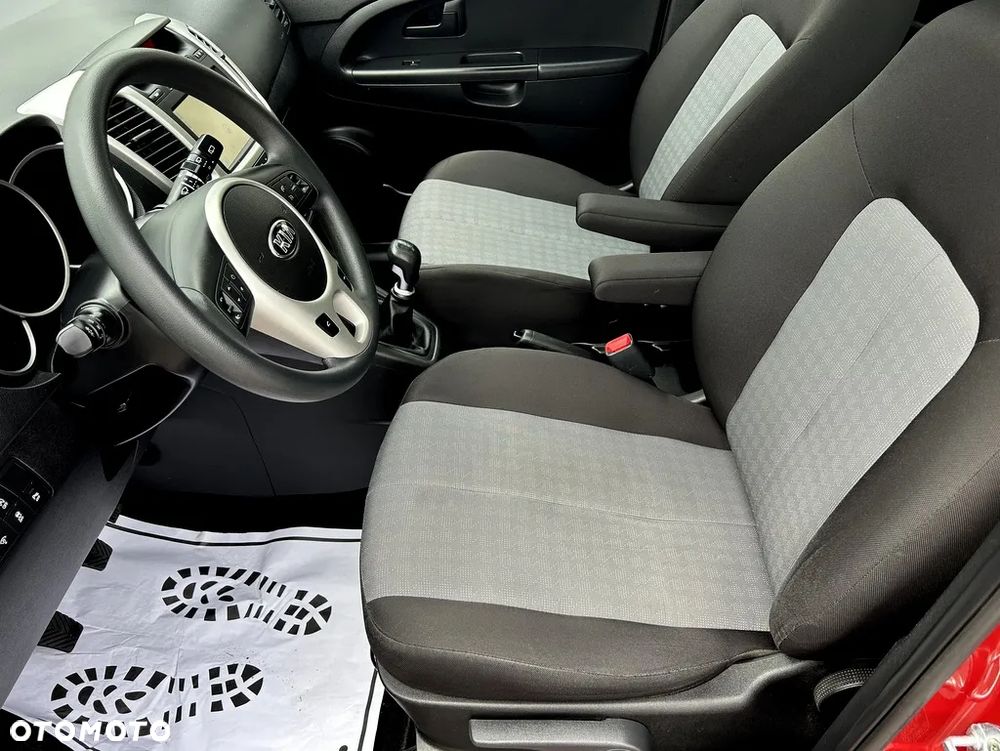 Kia Venga - 33
