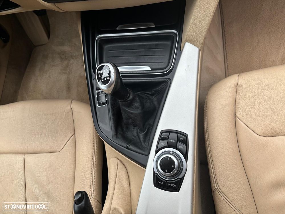 BMW 316 d Line Luxury - 13