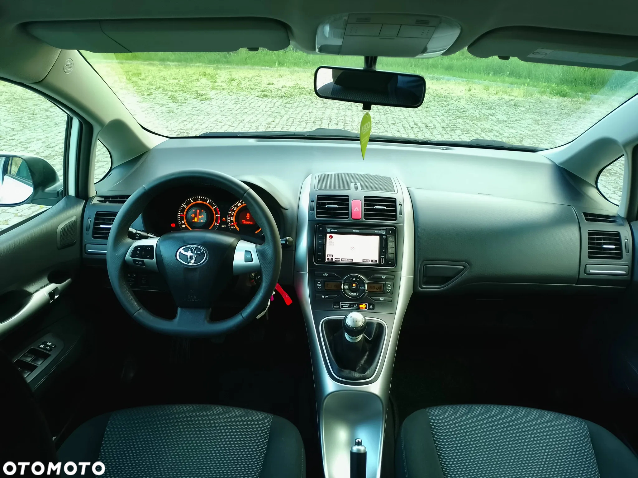 Toyota Auris 1.33 Dual-VVT-i Design Edition - 30