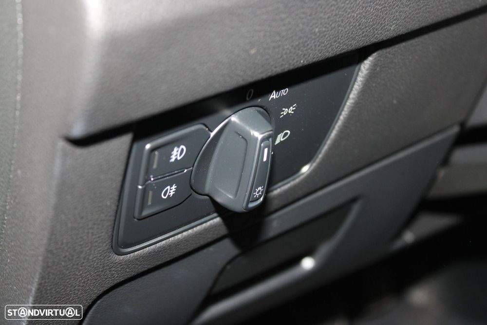 VW Passat Variant 1.6 TDI Confortline - 11