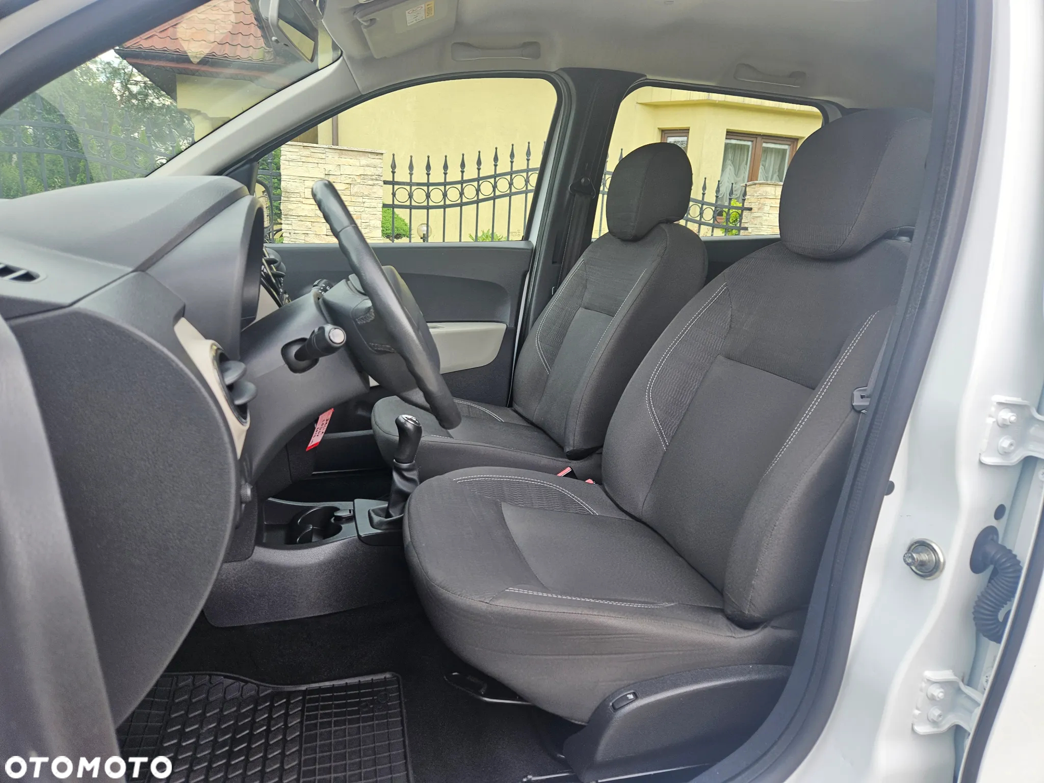 Dacia Lodgy - 17