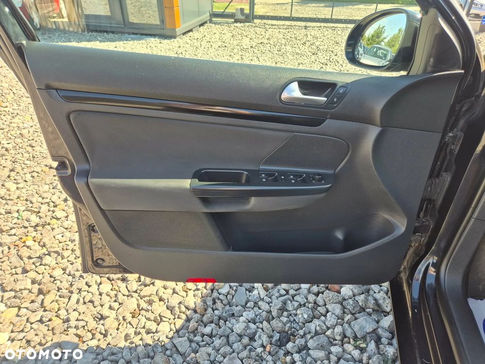 Volkswagen Golf 1.6 TDI Highline - 18