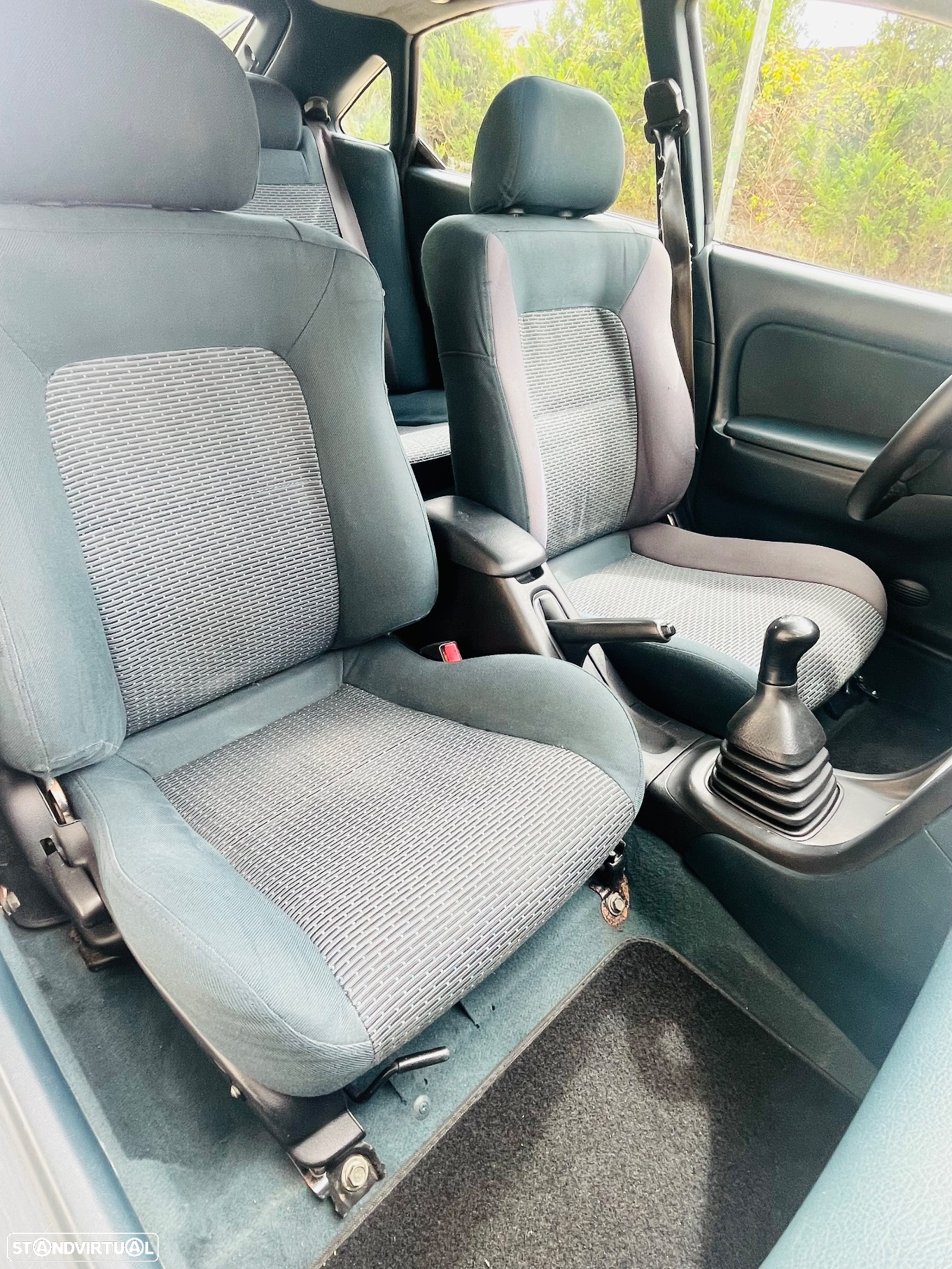 Mazda 323 F 1.5 - 28