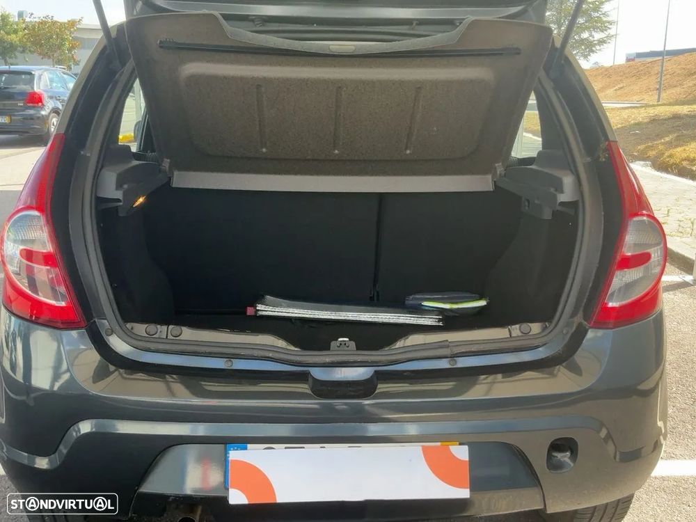 Dacia Sandero - 7