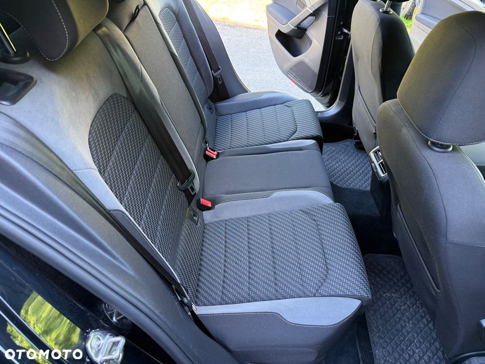 Volkswagen Golf 1.5 TSI ACT OPF DSG Highline - 23