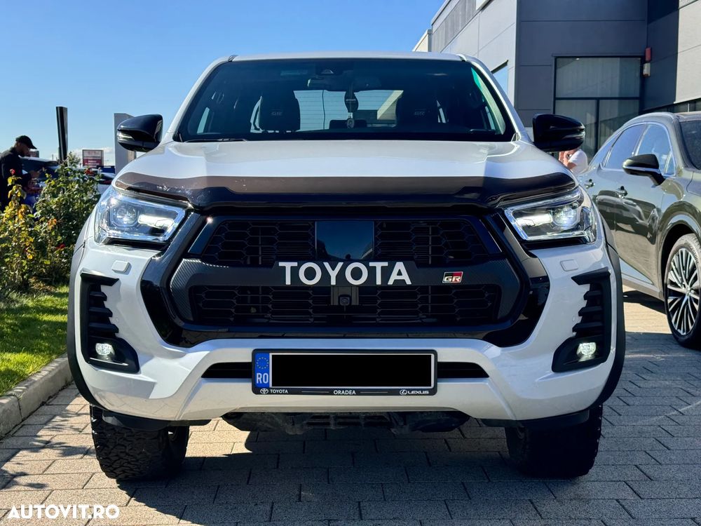 Toyota Hilux 2023 photo 2
