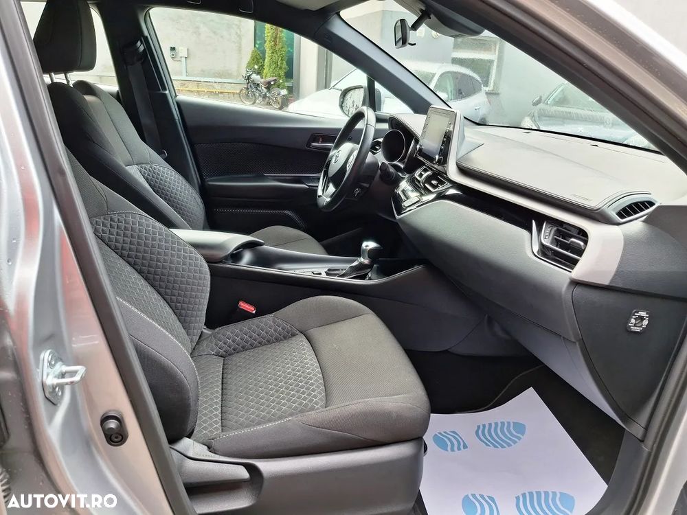 Toyota C-HR 1.8 HSD 122 CP 4x2 CVT Core - 12