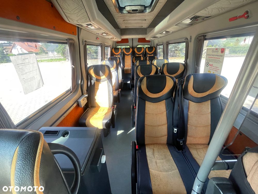 Volkswagen Crafter/2,5Tdi/17 miejsc - 9