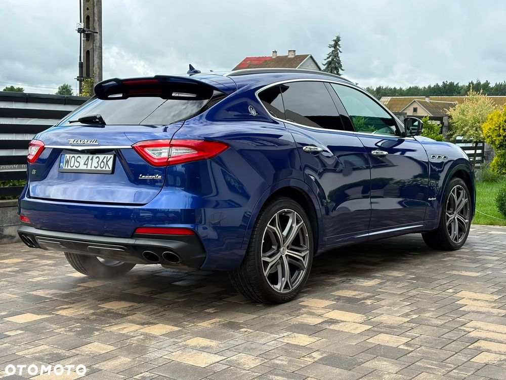Maserati Levante - 11