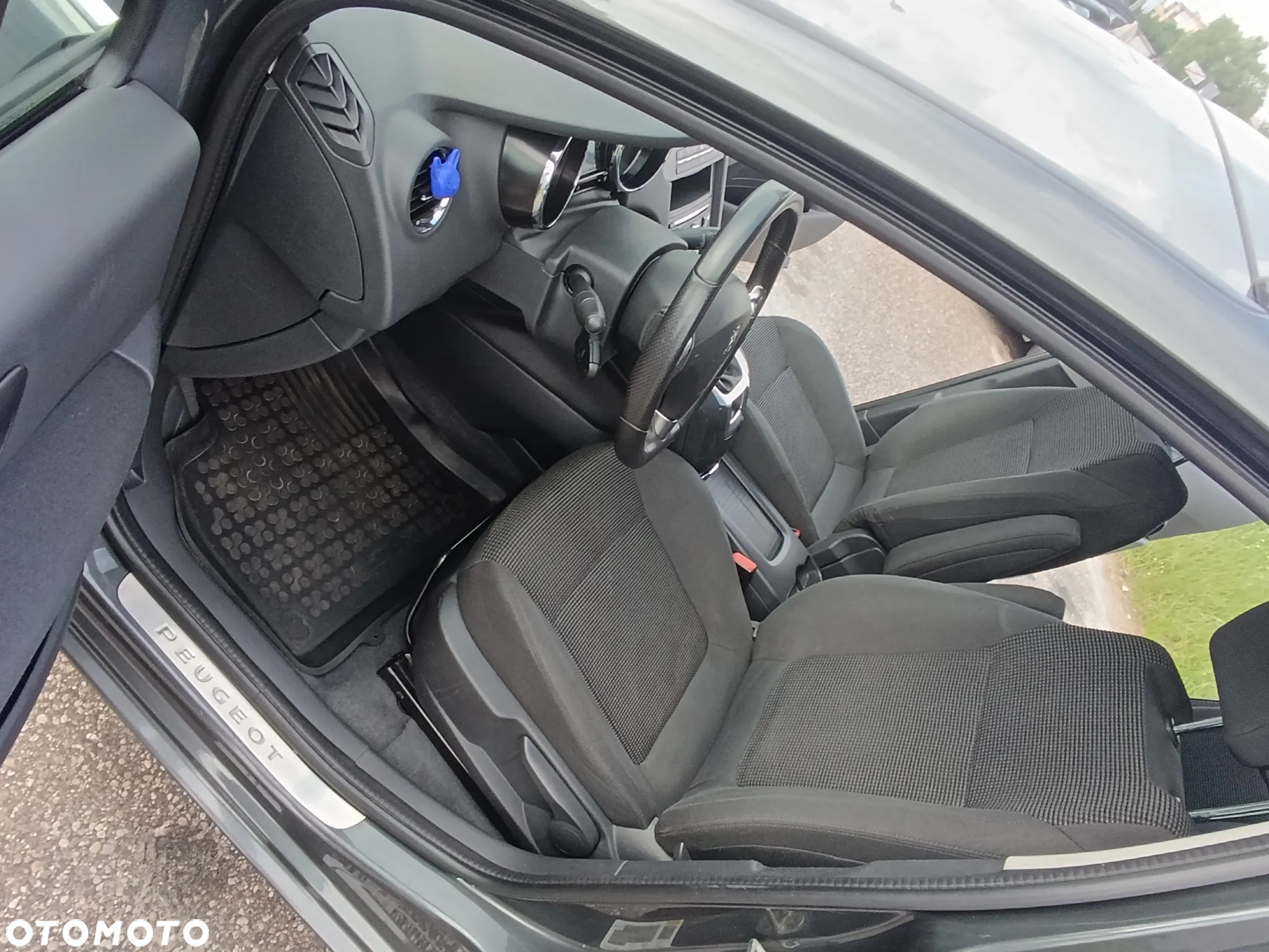 Peugeot 5008 BlueHDI 150 Allure - 20