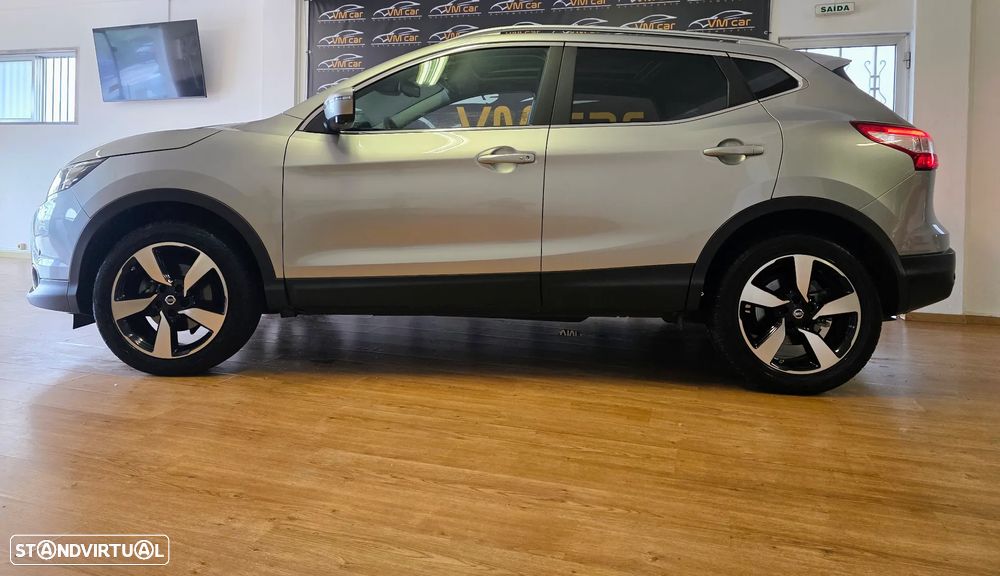 Nissan Qashqai 1.5 dCi N-Connecta 18 - 8