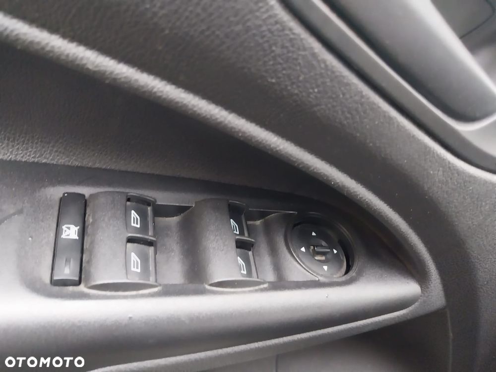 Ford Tourneo Connect - 14