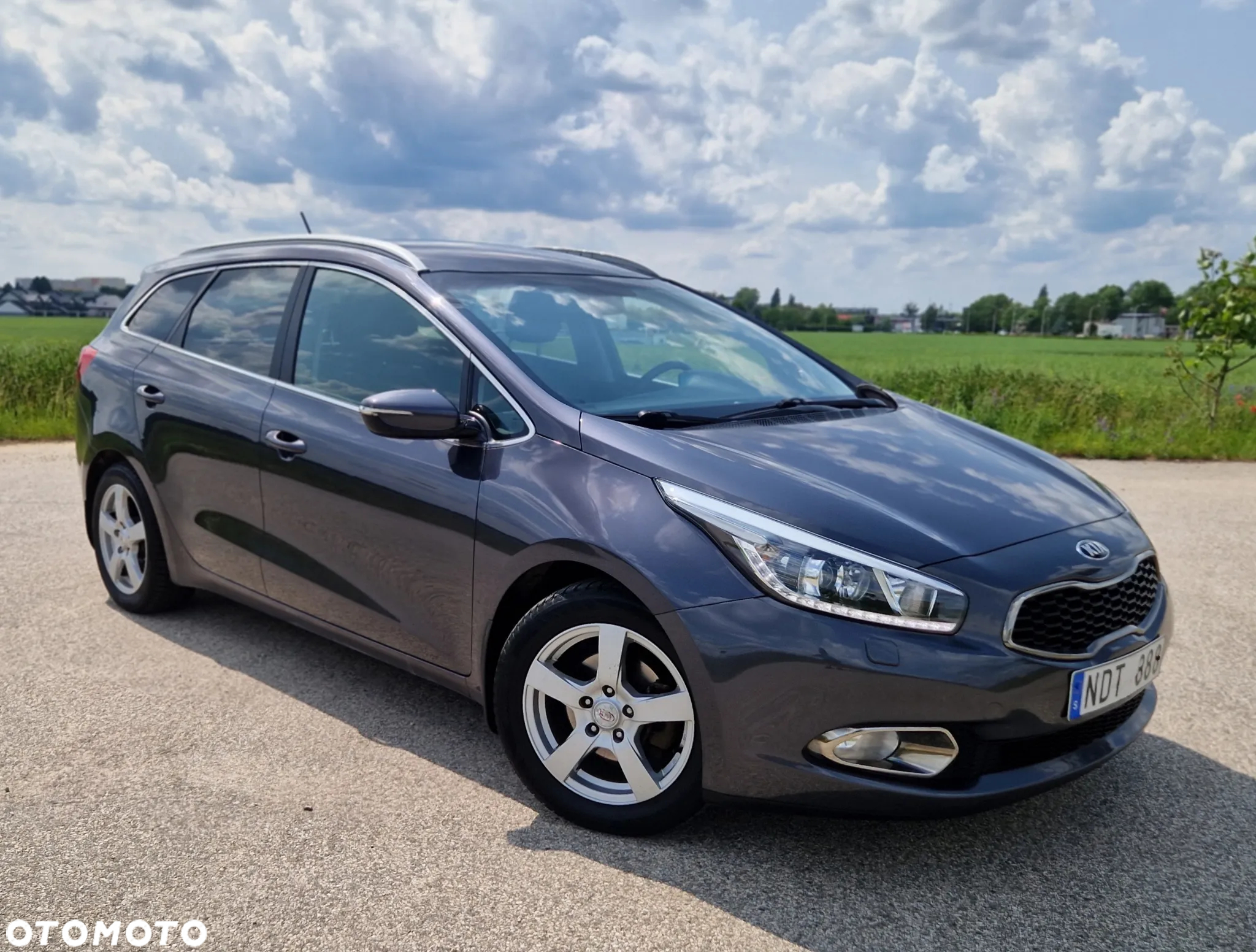 Kia Ceed - 4
