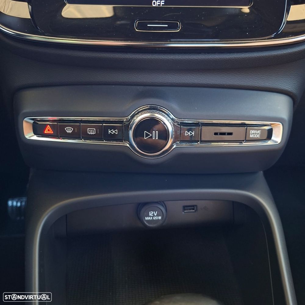 Volvo XC 40 1.5 T3 Momentum - 20