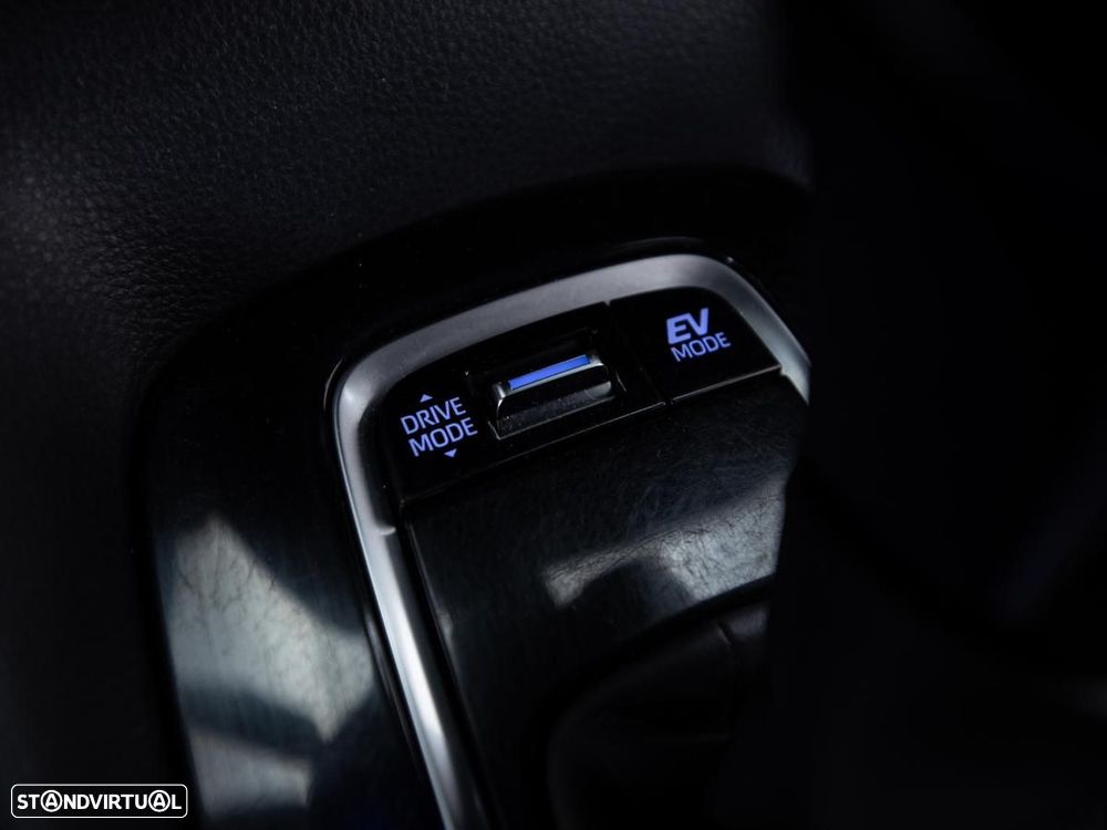 Toyota Corolla 1.8 Hybrid Comfort — fotografia 17