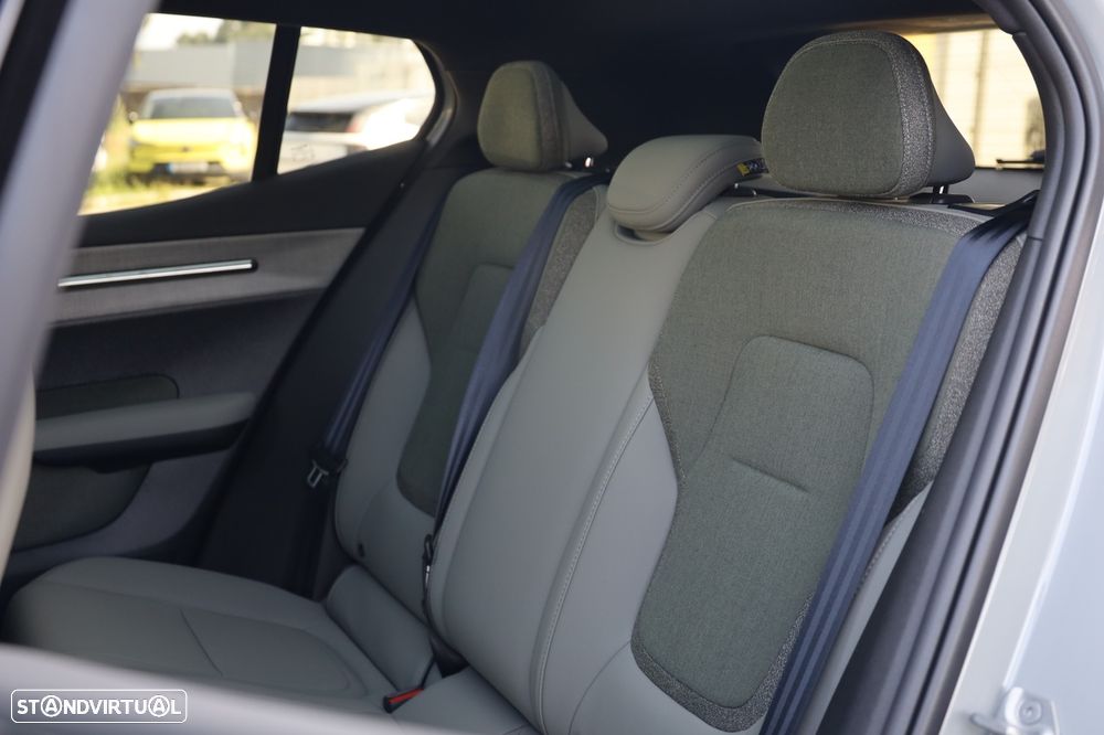Volvo EX30 Cross Country Twin Motor Performance AWD Ultra - 8