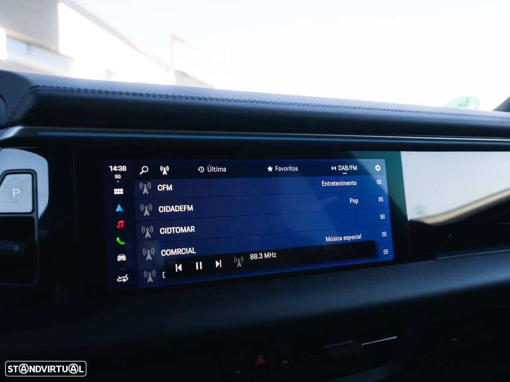 Porsche Macan Electric 4 - 25