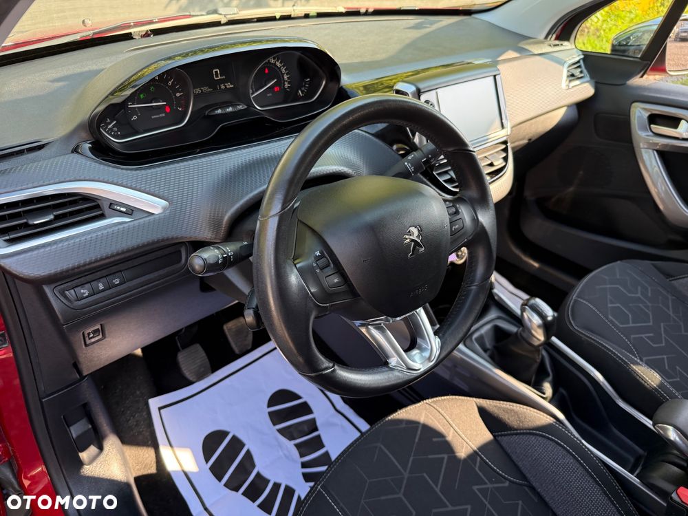 Peugeot 2008 1.2 Pure Tech Active S&S - 38