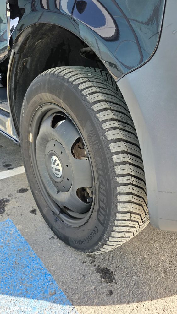 Volkswagen Caravelle - 16