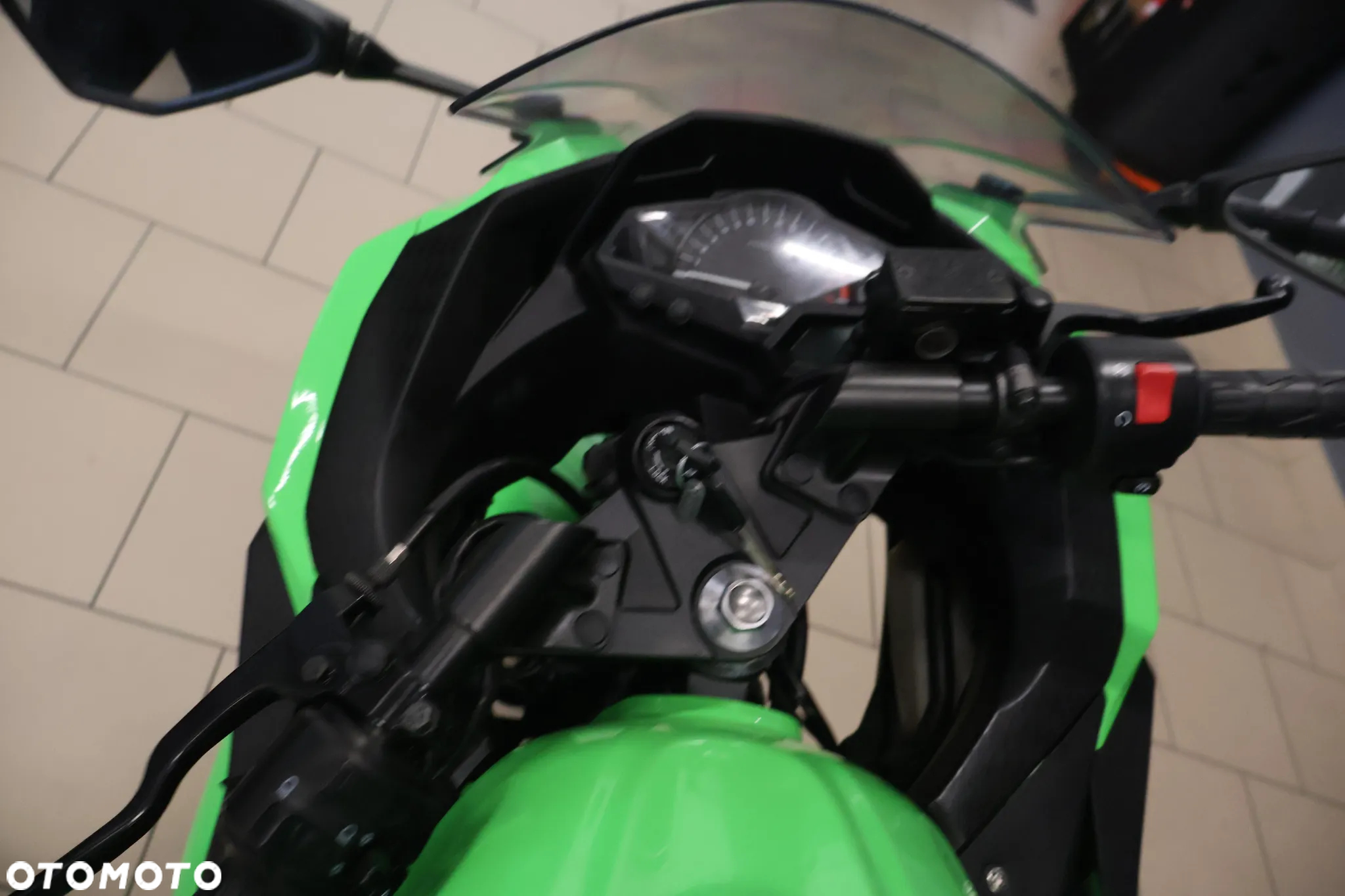 Kawasaki Ninja - 8