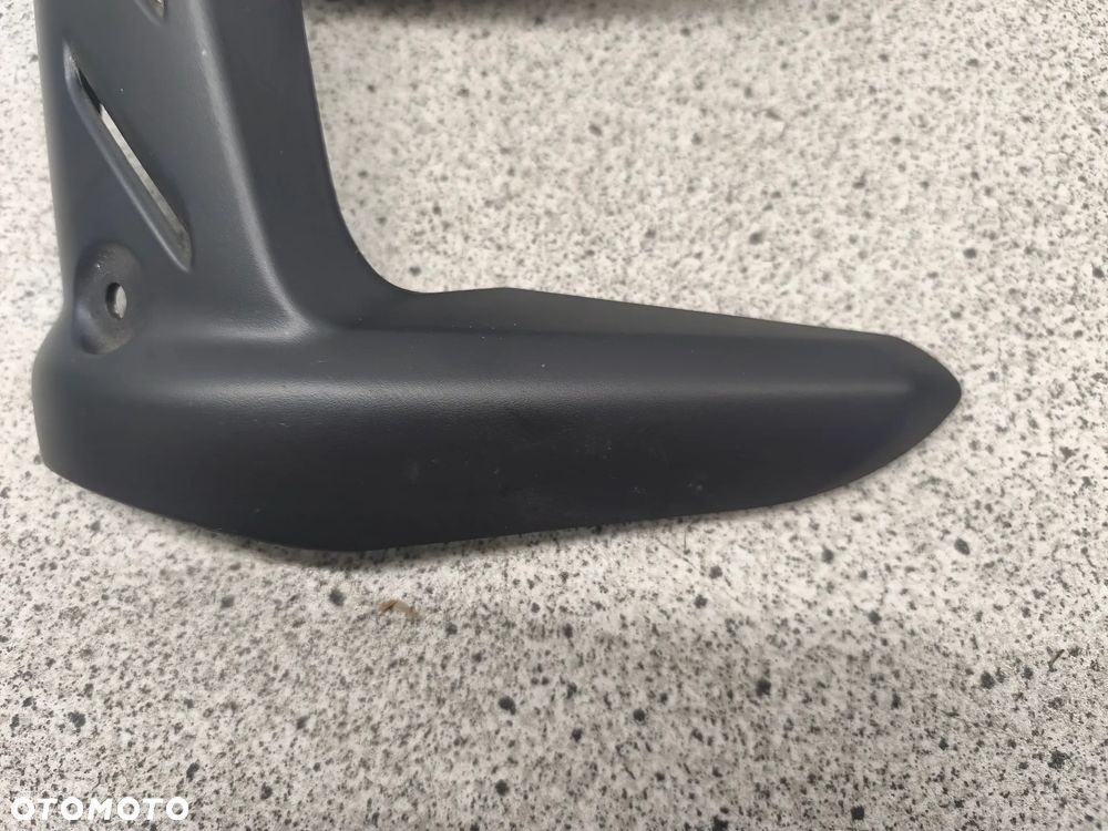 Owiewka, osłona chłodnicy, wypełnienie Triumph Street Triple 675 - 9