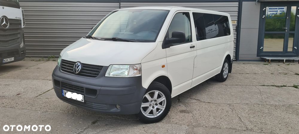 Volkswagen Caravelle - 1