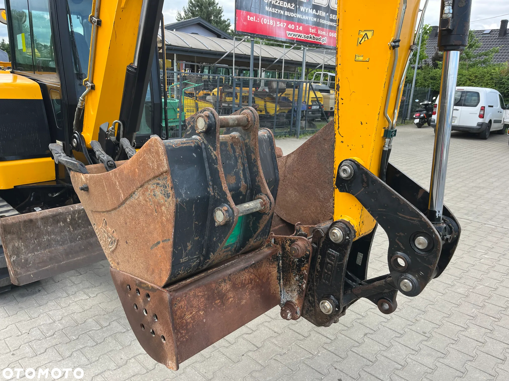 JCB 65 R-1 - 11