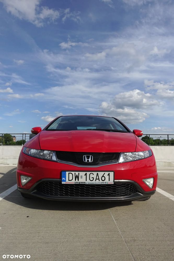 Honda Civic 1.8 Executive NAVI - 1