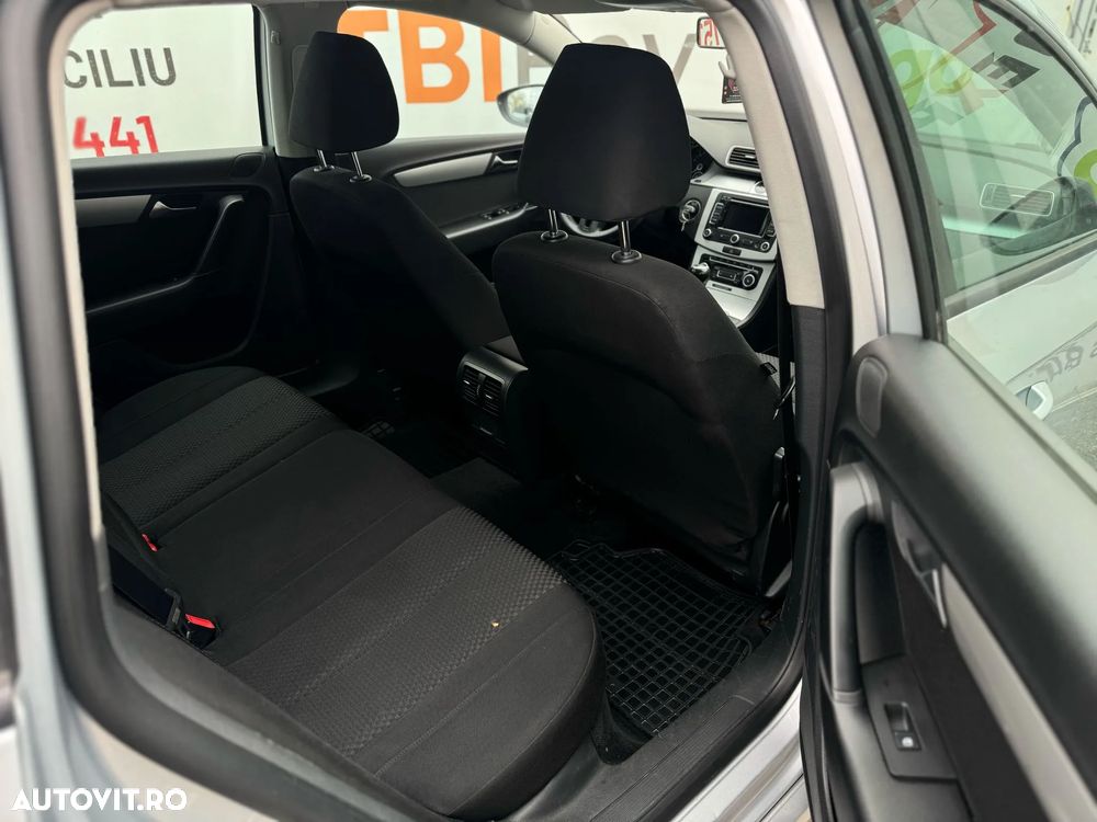 Volkswagen Passat Variant 1.6 TDI BlueMotion Technology Comfortline - 25