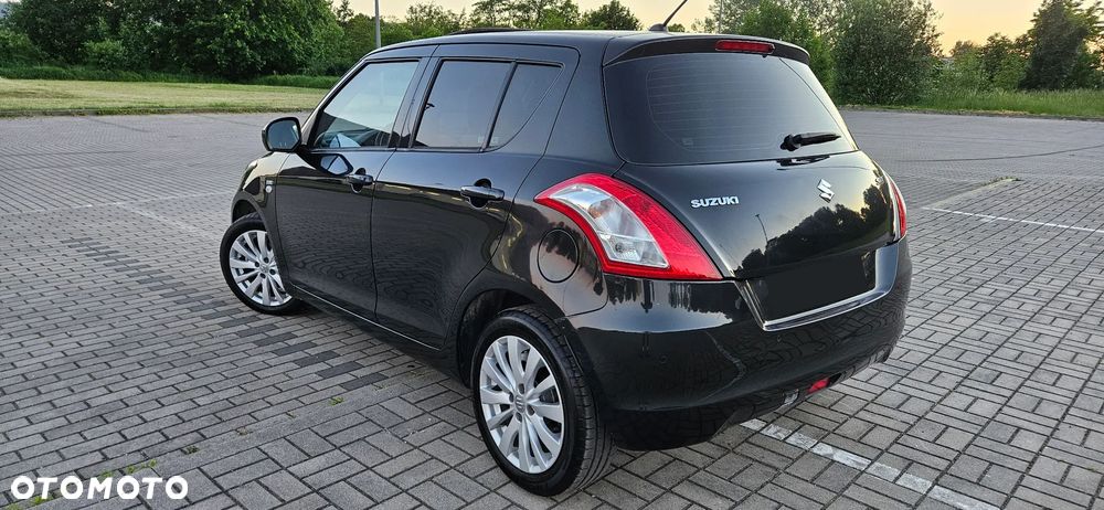 Suzuki Swift 1.3 DDiS Club - 4