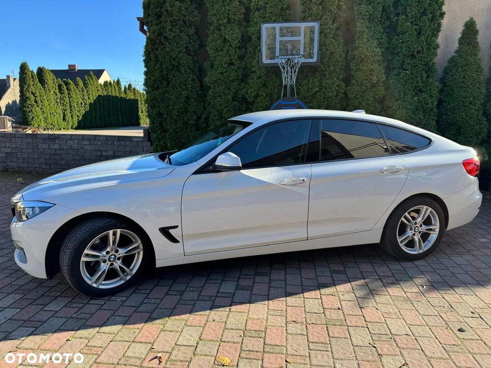 BMW Seria 3 318d DPF - 15