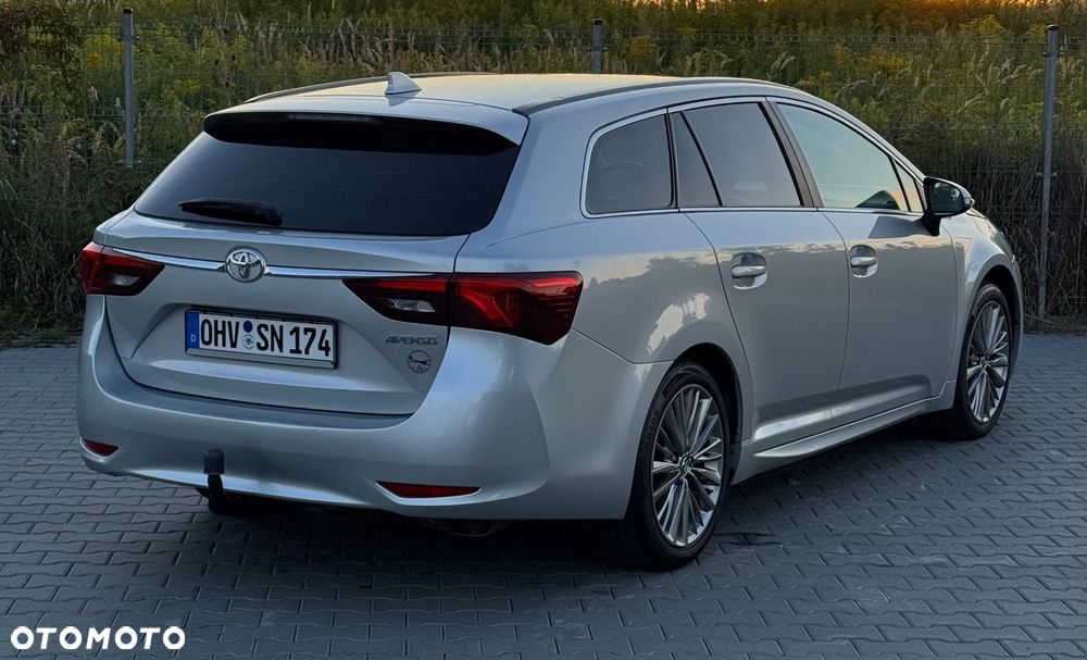 Toyota Avensis 1.8 Executive - 15
