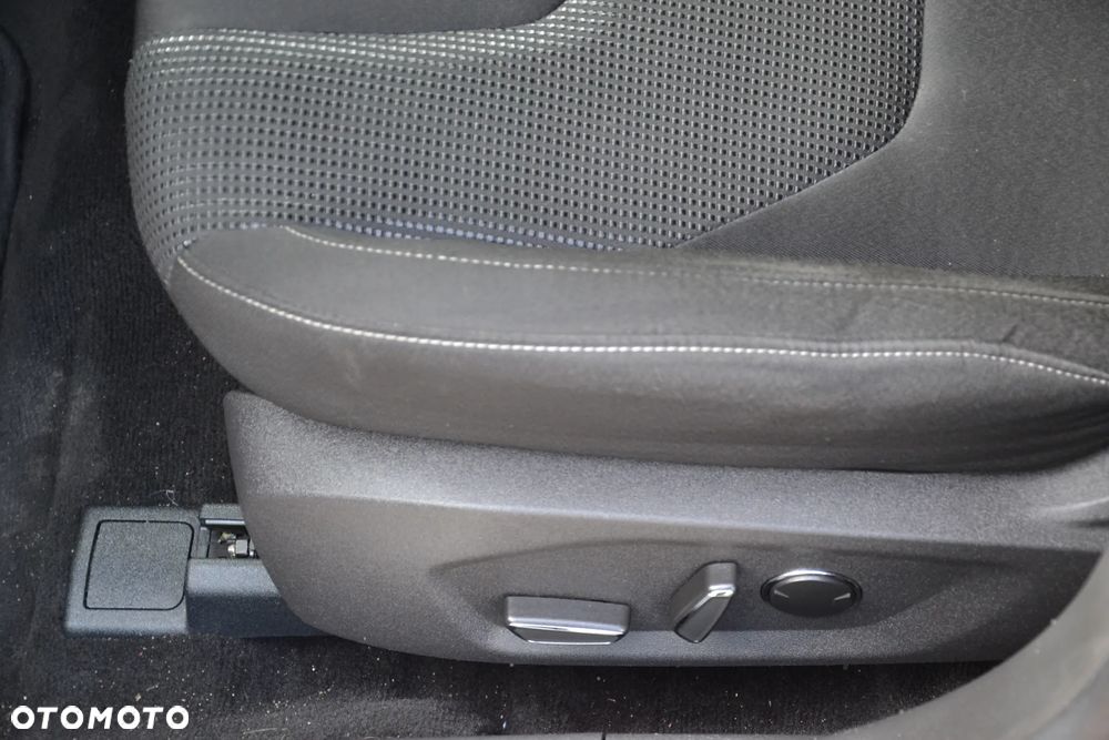 Ford Mondeo - 16