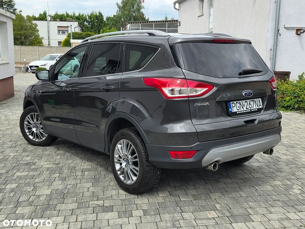 Ford Kuga 2.0 TDCi 2x4 Titanium - 5