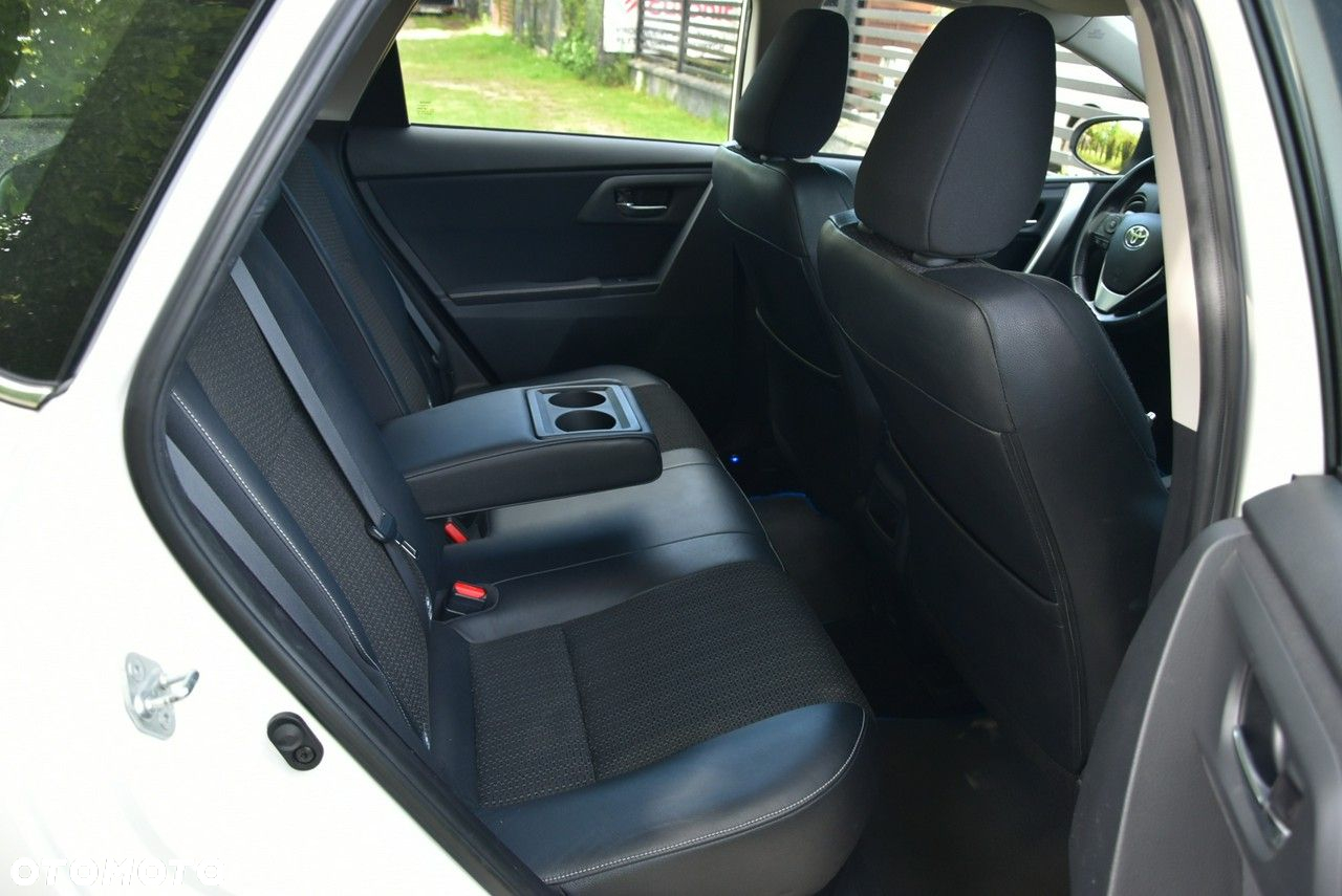 Toyota Auris 1.8 Hybrid Executive - 12