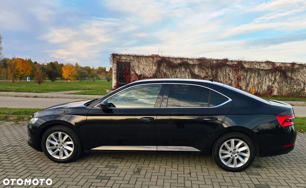 Skoda Superb 2.0 TSI Ambition DSG - 6