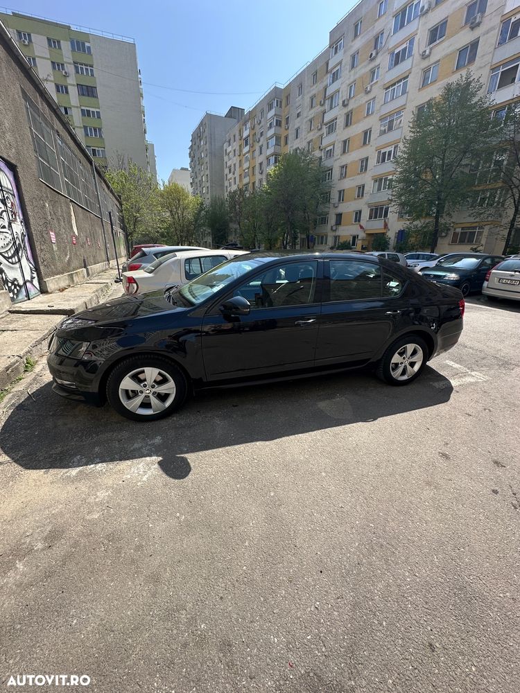 Skoda Octavia 2.0 TDI DSG Style - 4