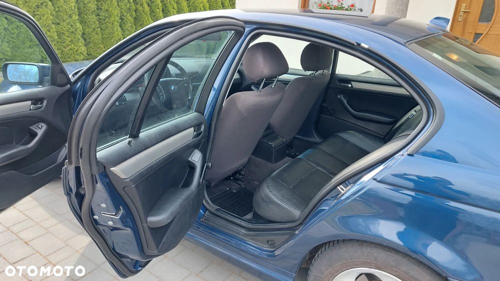 BMW Seria 3 318d - 10