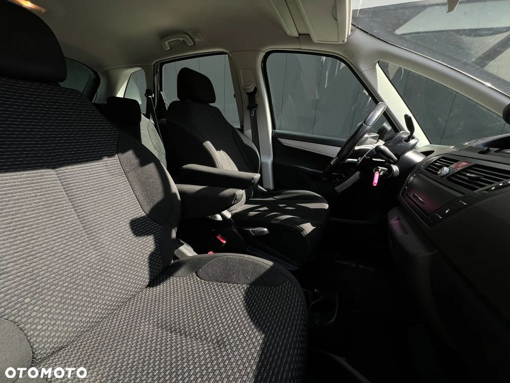 Citroën C4 Picasso - 12