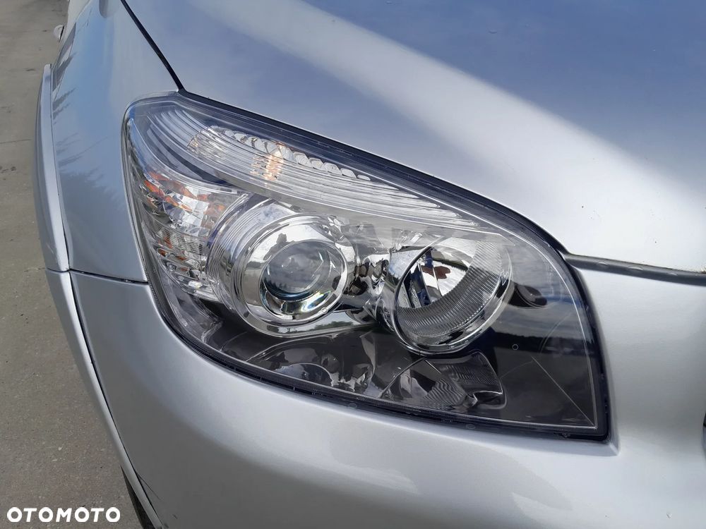 Toyota RAV4 2.2 D-CAT 4x4 Executive - 8